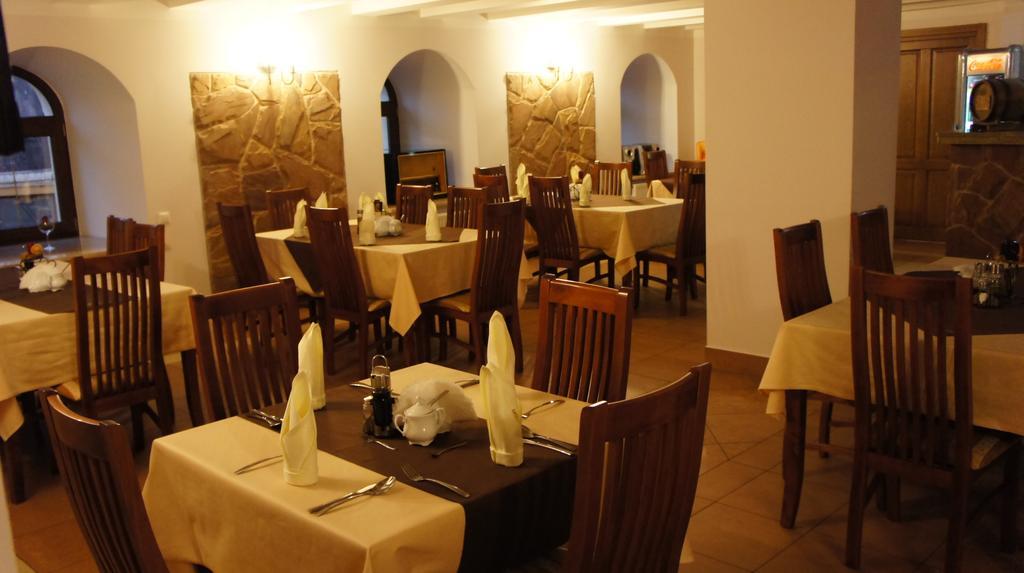 Hotel Stary Mlyn Suchedniów エクステリア 写真