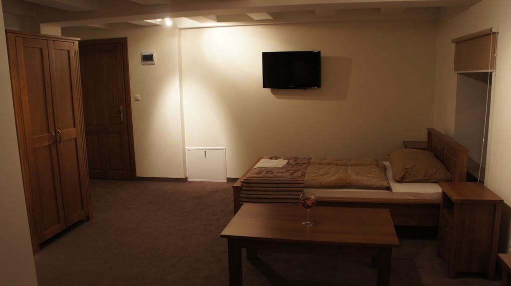 Hotel Stary Mlyn Suchedniów エクステリア 写真