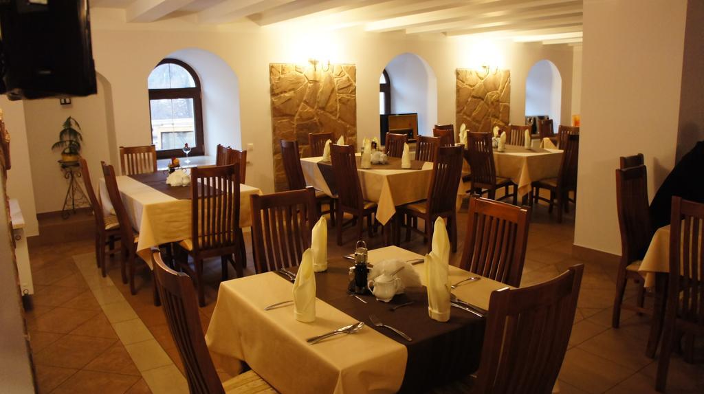 Hotel Stary Mlyn Suchedniów エクステリア 写真